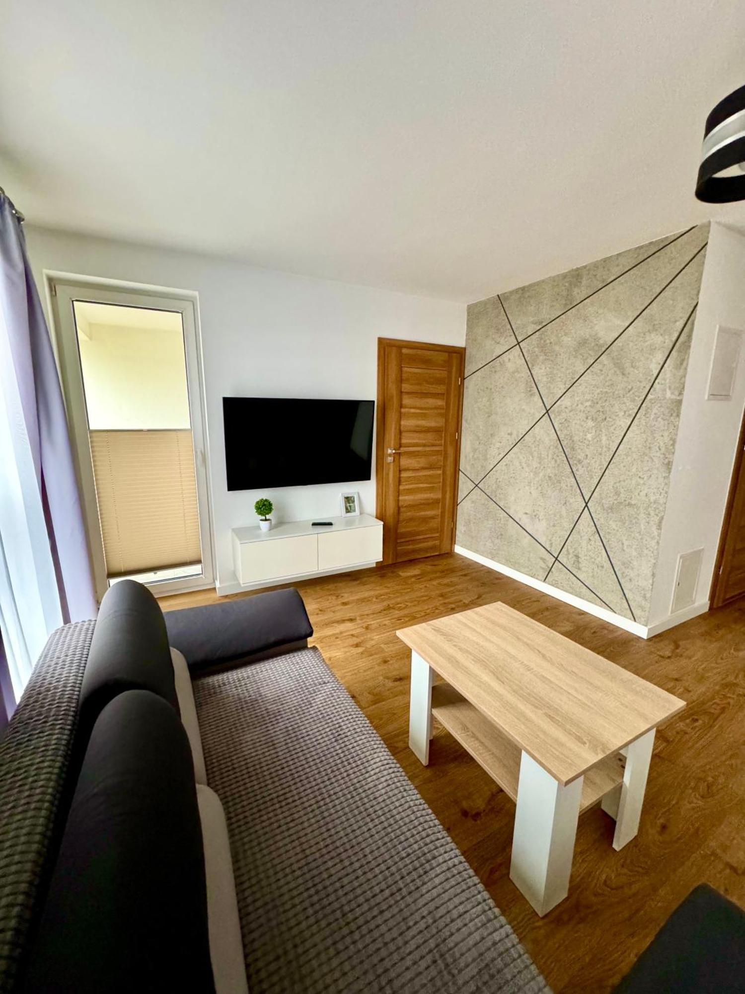 Jurajska Plaza - Nowoczesny Apartament Z Osobna Sypialnia, Parking Gratis - 키엘체 외부 사진